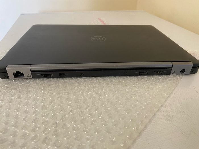 Dell Latitude E7270 - Intel i7, 16GB RAM, 256GB SSD