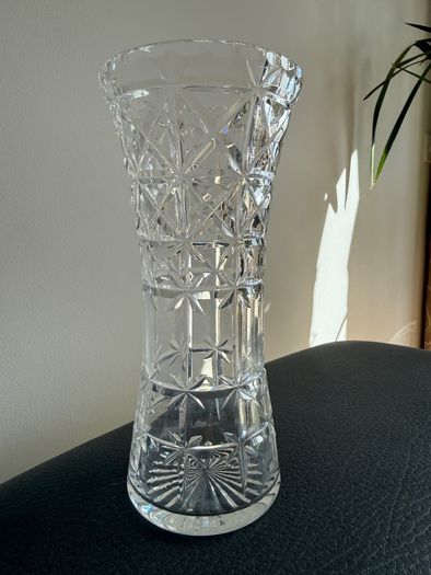 Vintage hand-cut lead crystal flower vase.