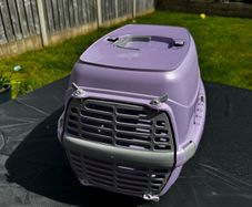 Small Pet Carrie / Transport Box - Excellent Condition