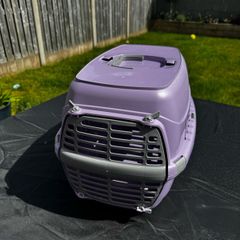 Small Pet Carrie / Transport Box - Excellent Condition