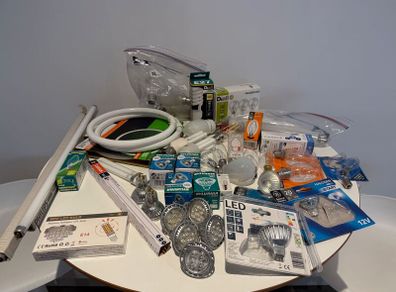 Large Selection of Light Bulbs
