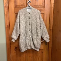 Cardigan 100% wool fits size 18