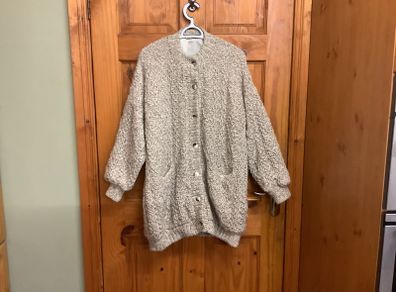 Cardigan 100% wool fits size 18