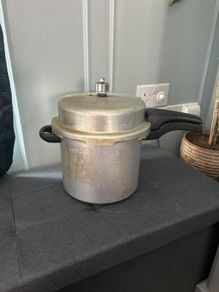 Free pressure cooker
