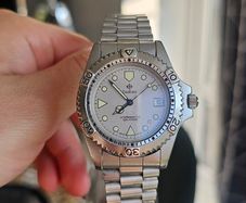 Zodiac Swiss Dive watch, reference 206.11.01 red dot 37mm
