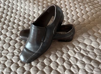 Mens shoes