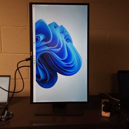 Dell P2717H | 27" Full HD Monitor