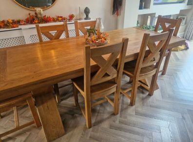 Large oak dining table and 6 chairs