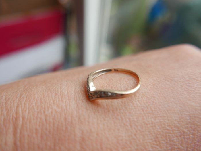 Vintage 9c Gold 375 Diamond Chevron Ring 1,5g