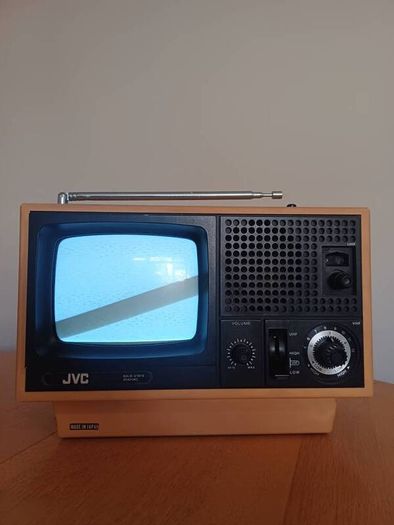 Vintage JVC 3040 Solid State Portable TV | Retro 1970s