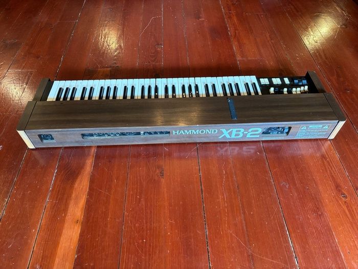 Hammond XB-2 Portable Digital Organ 1990's And Heavy Duty Flight Case