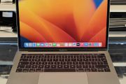 Apple MacBook Pro 13" TOUCH BAR/ Mid 2017 Silver i7 3.5GHz 16GB 500GB SSD A1706 (Battery Cycle: 250)