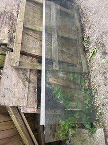 Free shower screen