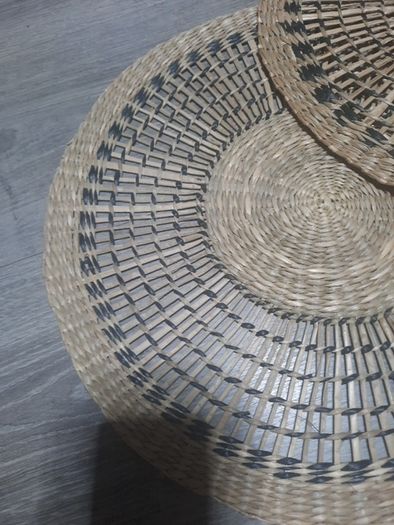 4 large wicker placemats