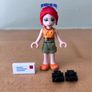 Lego Friend Mia Rollerskating Image 3