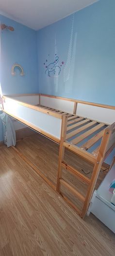 Single child bed - Kura bed Ikea