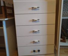 chest of drawers