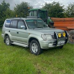 2001 Toyota landcruiser 5 seater