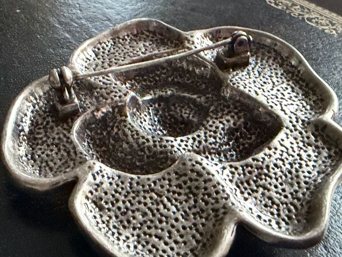 brooch