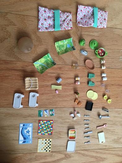 Sylvanian Families Caravan Holiday Home Brand New