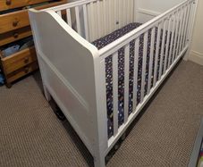 Cot bed