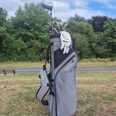 Golf Set( Clubs, Bag, Balls & Gloves)