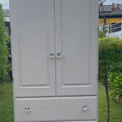 Painted pine wardrobe (white)