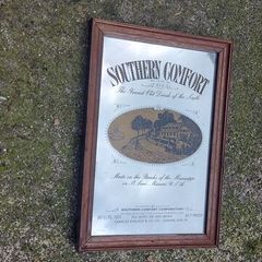 Southern Comfort Mirror ,,vintage collectors item, lovely advertising display, buyer collects,,nice in any home bar ,man cave pub restaurant etc, see pictures for condition