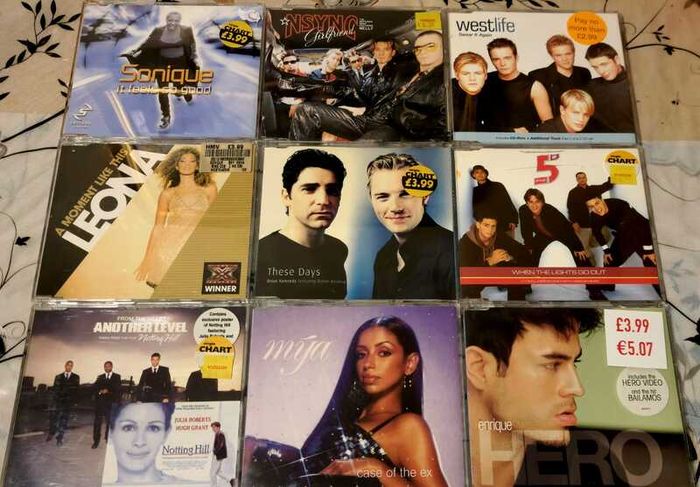 Bundle of 30's CD Singles, Condition - playable.