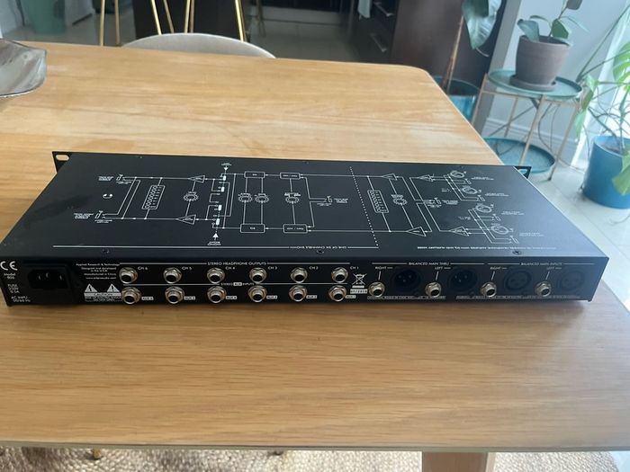 Art HeadAmp6 PRO 6 channel headphone amp