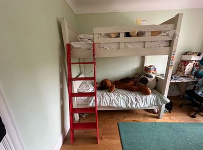 bunk bed