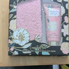 Cosy feet gift set for sale
