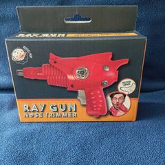 Ray gun nose trimmer