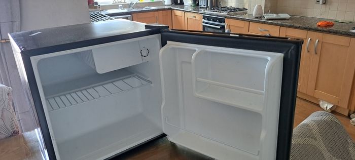 russell hobbs counter fridge with ice box
