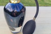Vintage perfume atomizer made of Murano glass