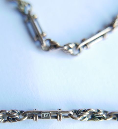 Victorian  heavy real 9 Carat Gold Albert or Necklace Chain with T-Bar length 20" - 24,3g