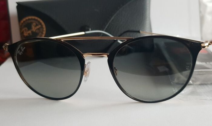 Ray Ban Sun Glases