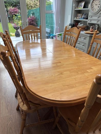 Kitchen table & chairs