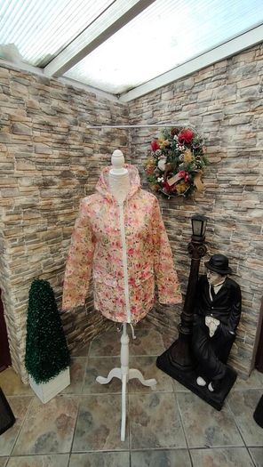 Topshop Womens Multicoloured Floral Rain Coat Size 10 Perfect for festival season