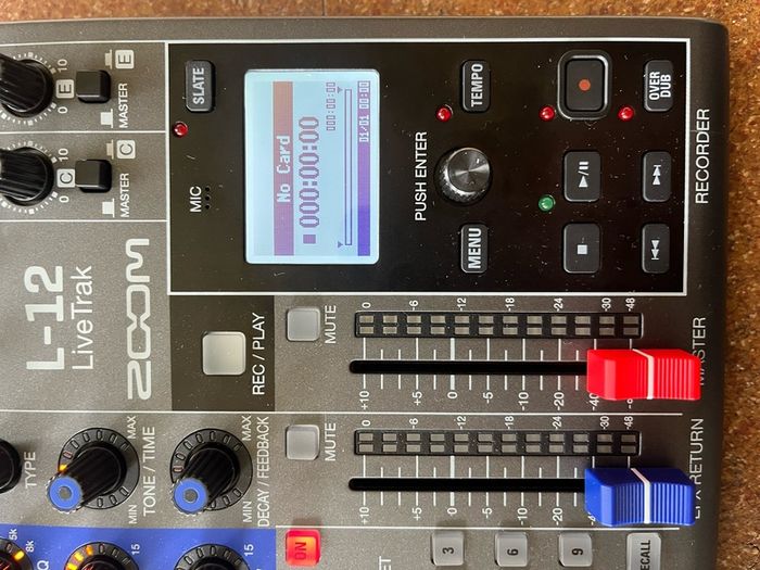 Zoom LiveTrak L-12