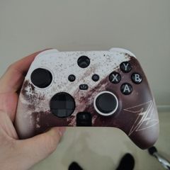 Xbox series x white 1tb 3 controllers and a xim matrix