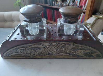 Antique double ink well desk stand