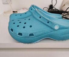 women crocs