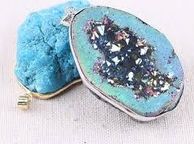 main image for ad Rough Crystal Pendent