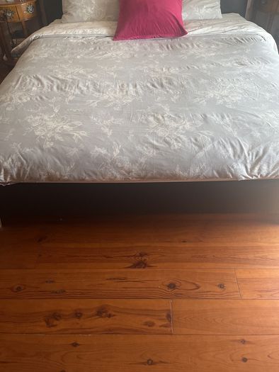 Super king 6ft leather bed