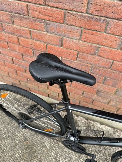 Trek FX 2 Hybrid Bike