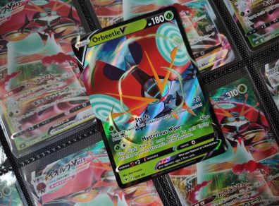 Orbeetle V ! Half Art ! Ultra Rare ! from Vivid Voltage ! 2020 ! Pokemon Card !
