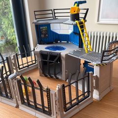 Schleich dinosaur research station