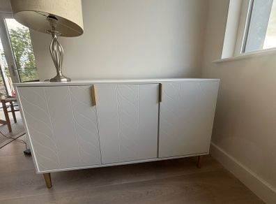 sideboard