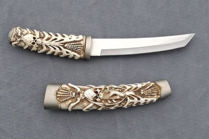 Tanto knife
